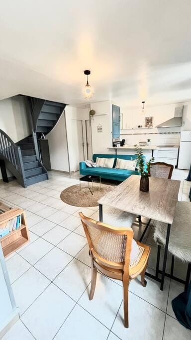 Living room, Dining area