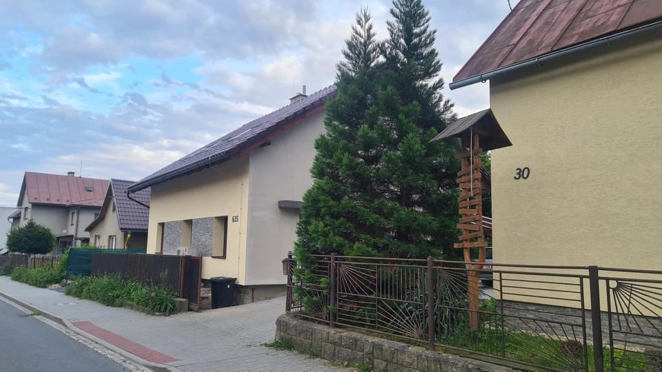 Property building, Day