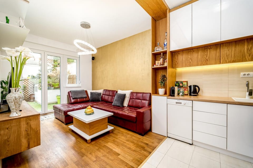 Kitchen or kitchenette, Living room, Seating area