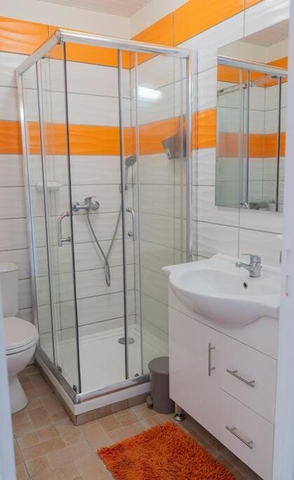 Shower, Toilet, Bathroom