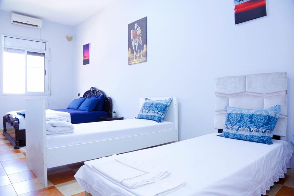 Bed, Photo of the whole room, Bedroom, air conditioner