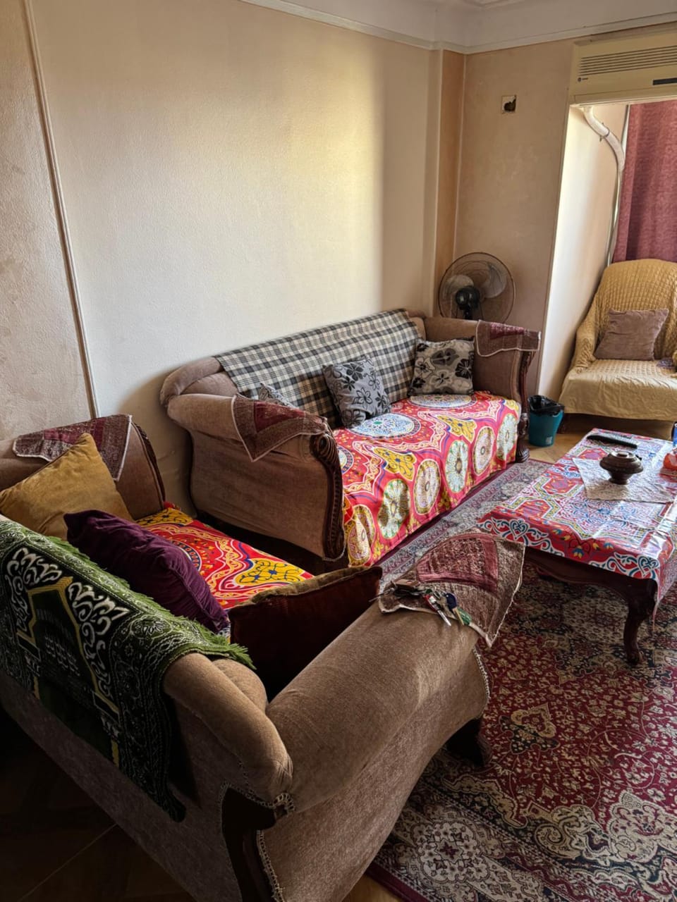 شقة 2 غرفة كبيرة ترى البحر مباشر مكيفة وسط المدينة بورسعيد Apartment in Egypt