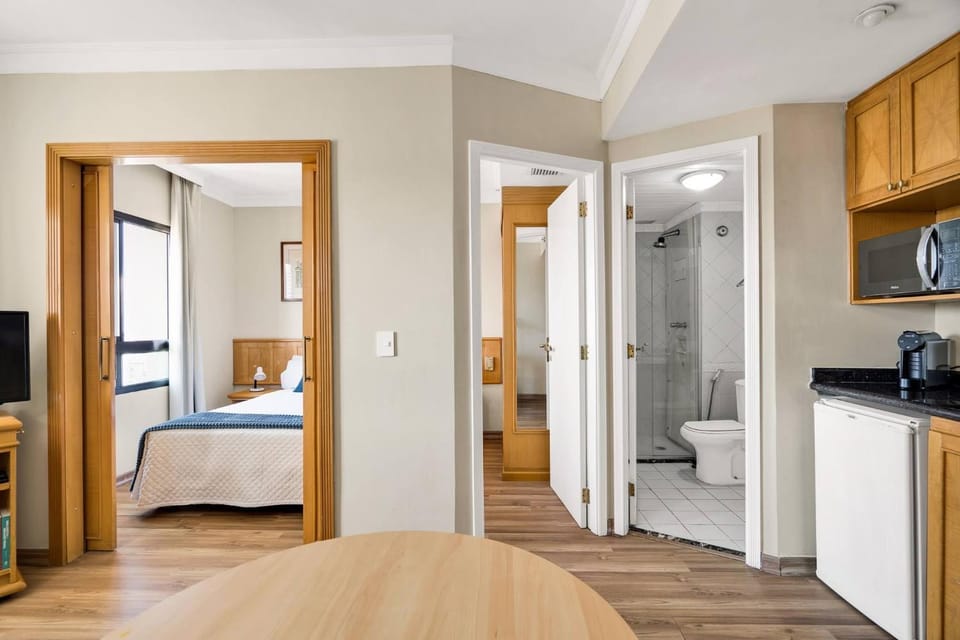 Bathroom, TV and multimedia, Kitchen or kitchenette, minibar, wardrobe