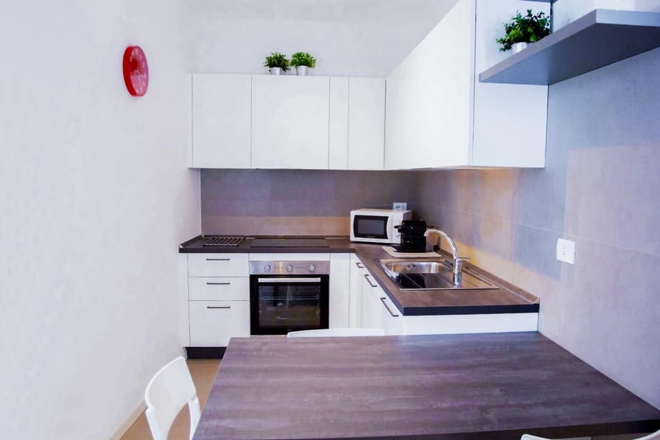 Coffee/tea facilities, dishwasher, minibar, pet friendly, stove