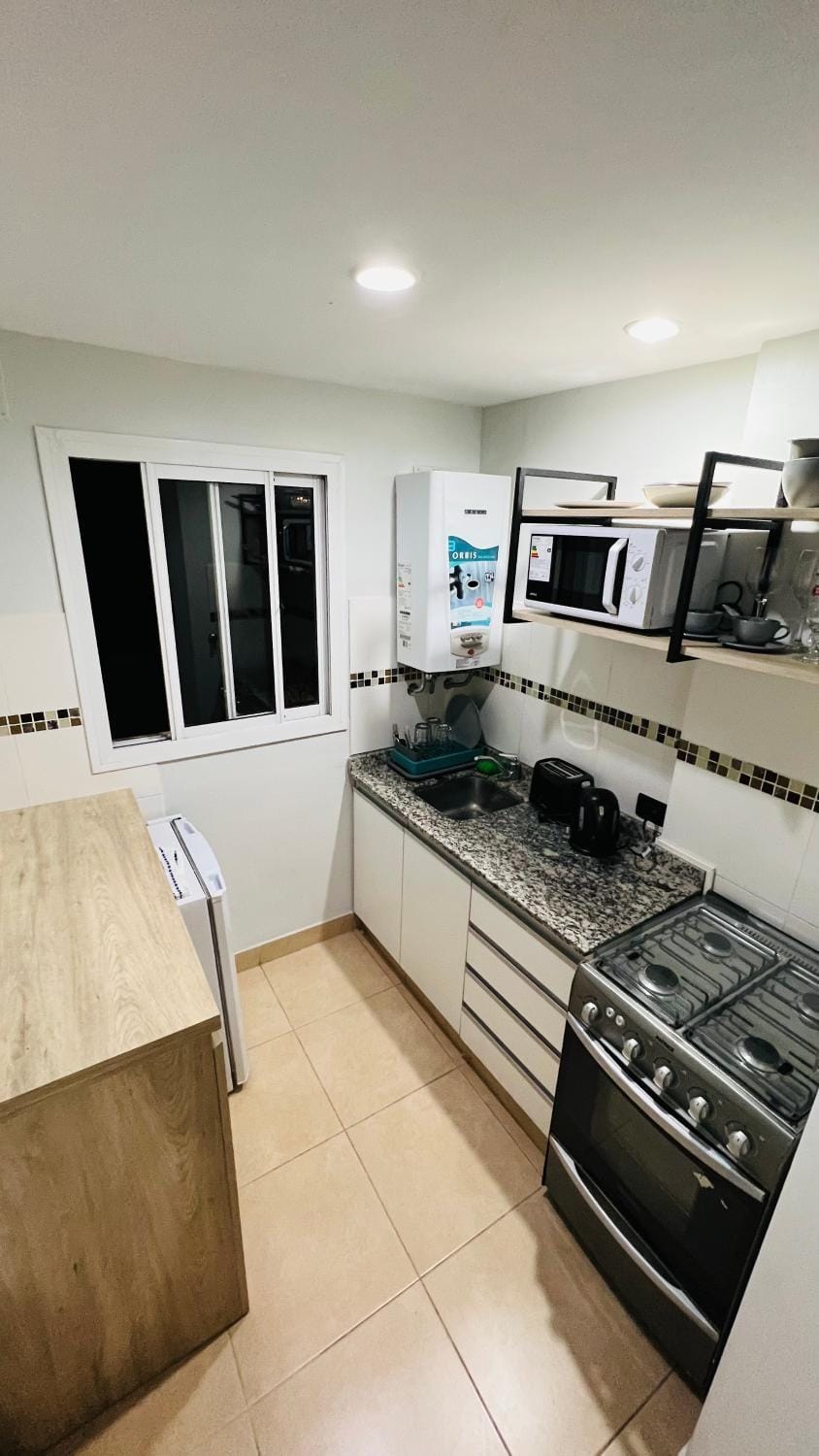 Kitchen or kitchenette, minibar, pet friendly, stove