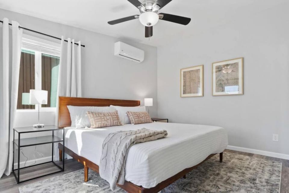 Bed, Bedroom
