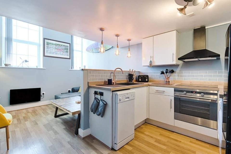 Let's go sea Apartment in Swansea