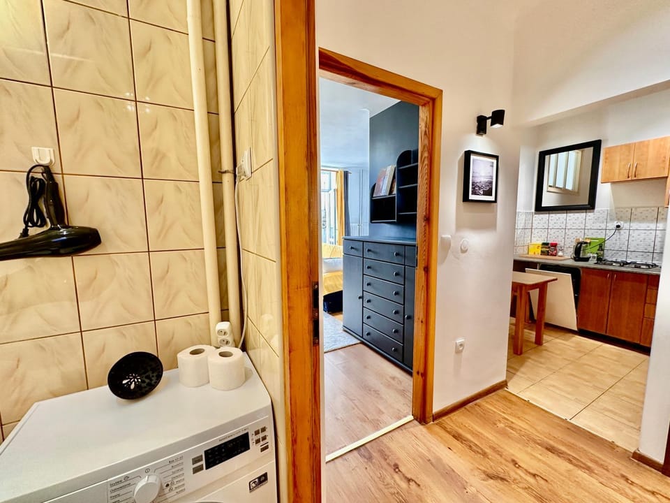BEAUTY 2 WiFi 1 Gbs TV'80 Netflix HBO Disney+ Apartment in Warsaw