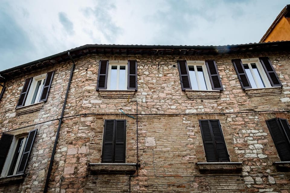 Property building, Facade/entrance, Day