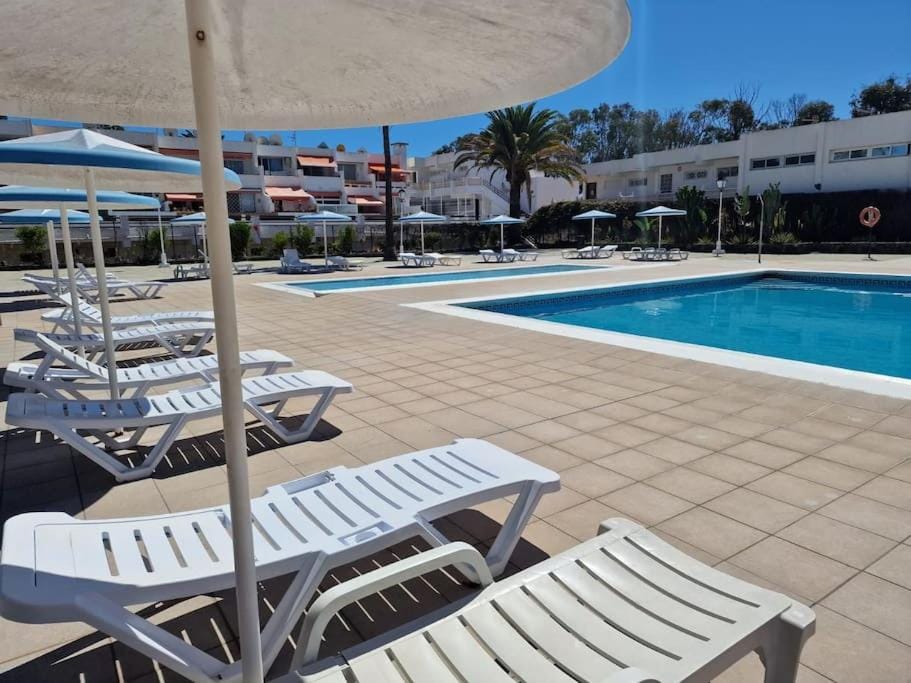 Pool view, Swimming pool, sunbed