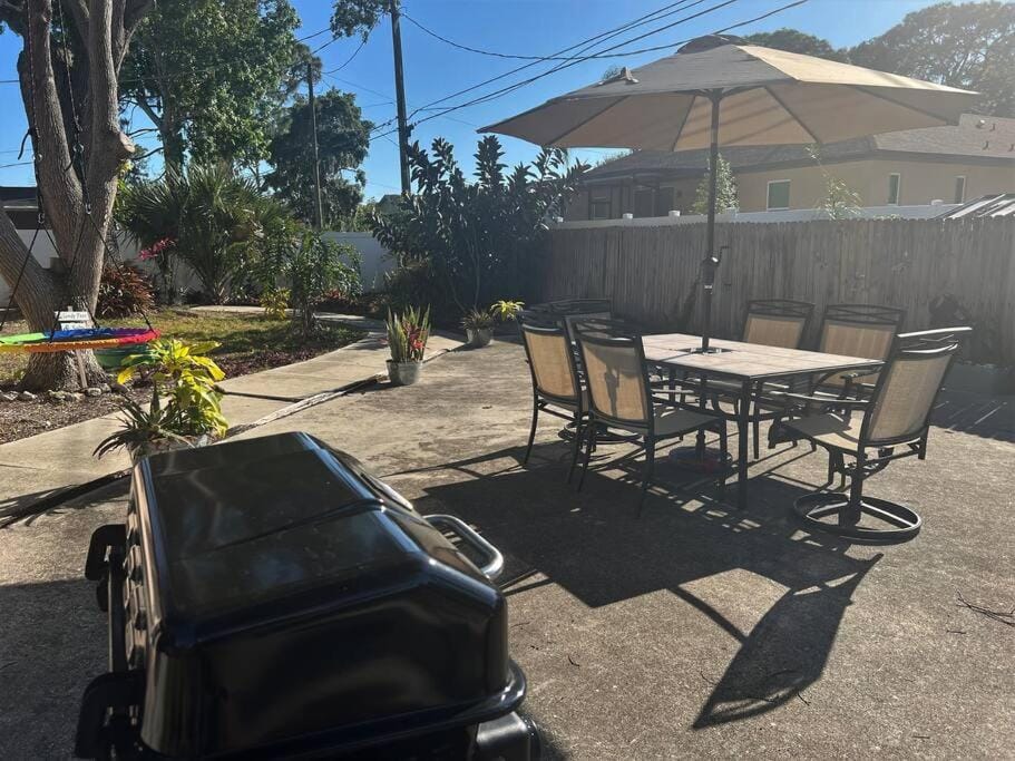 Newly Renovated Family Friendly Home House in South Venice