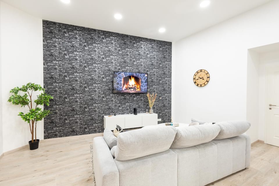 TV and multimedia, Living room, Seating area