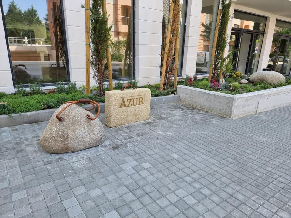 Property building, Day