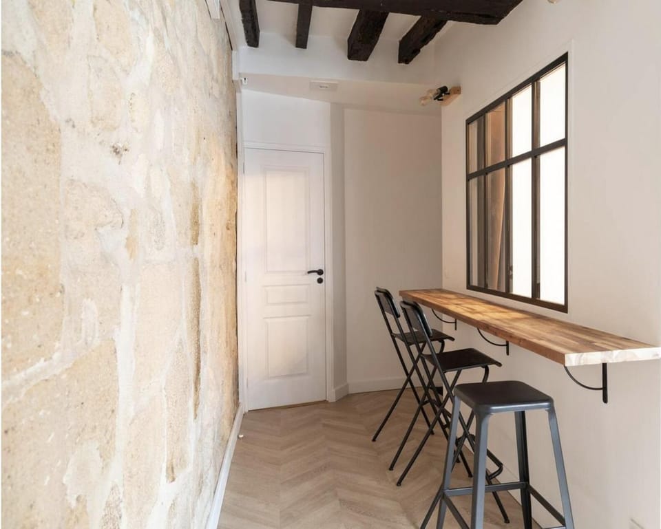 Apartment lyonnais center of paris Apartment in Paris
