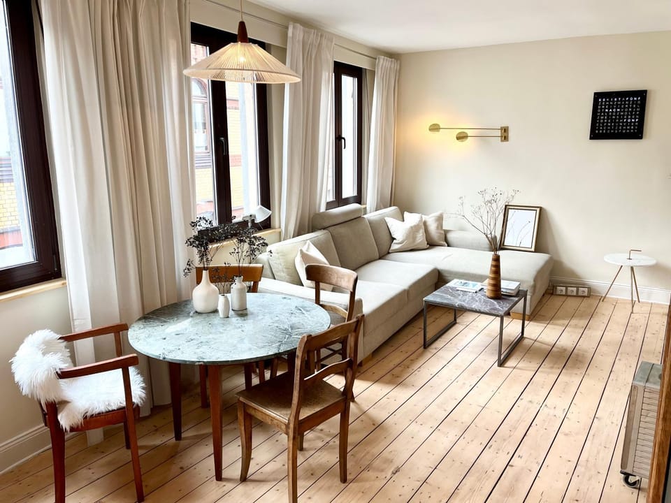 Living room, Seating area, Dining area