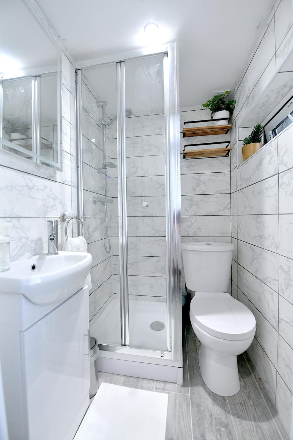 Shower, Toilet, Bathroom
