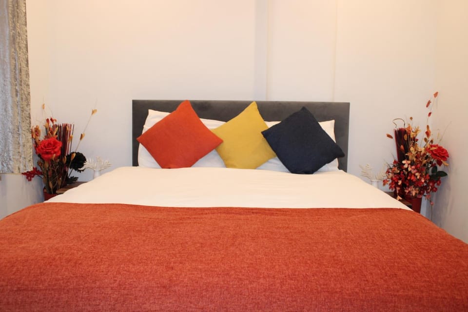 RB Apartment in England