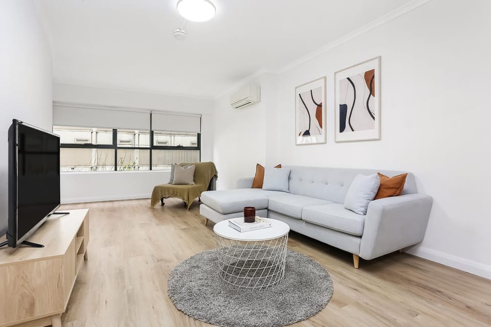 Living room, Seating area, air conditioner
