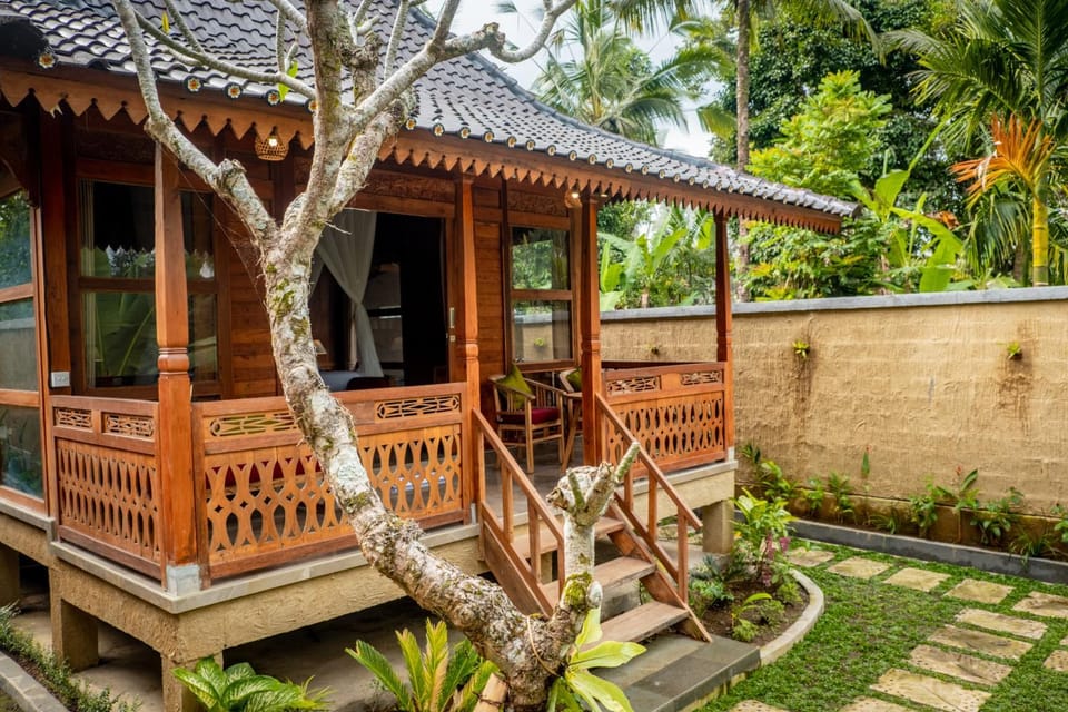 Property building, Garden, Garden view