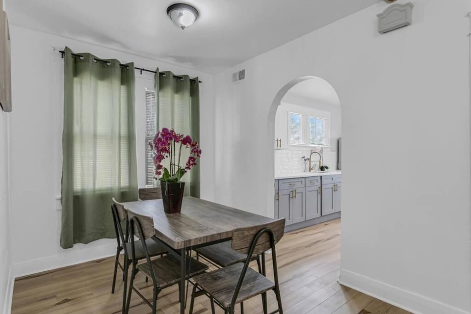 Suite Spot Bungalow near Downtown House in Tampa