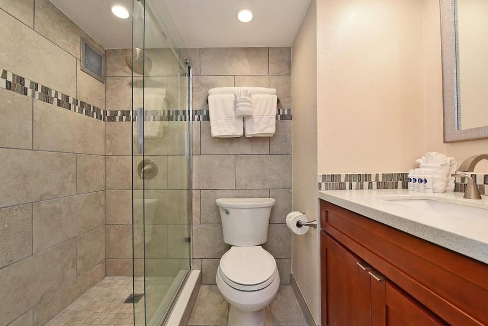 Mahana 602 · MA 602 Kaanapali OceanFront Studio Ocean View Pool House in Kaanapali