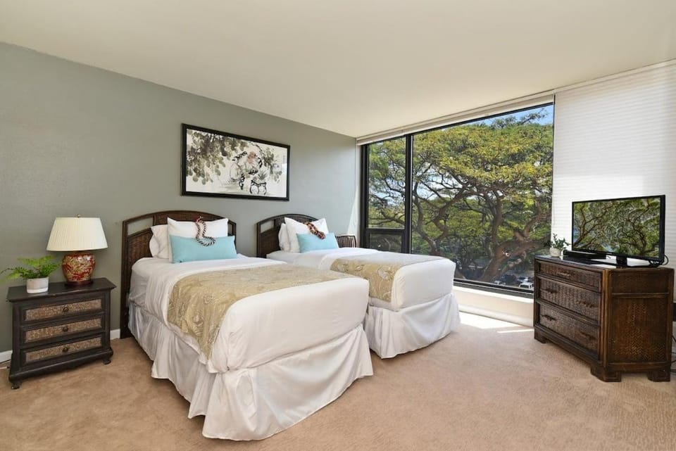 Mahana 501 · MA501 OceanFront 2BD w Ocean View House in Kaanapali