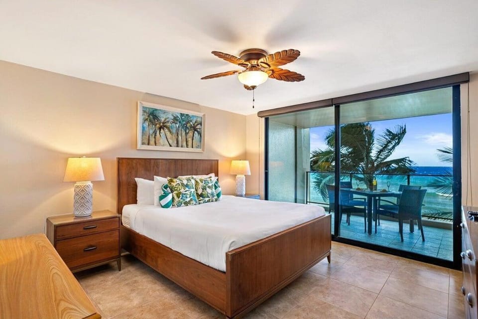 Mahana 307 · MA 307 OceanFront Condo w Pool AC House in Kaanapali