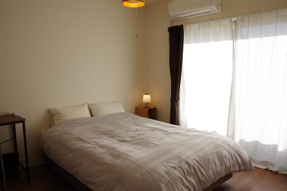 Bed, Bedroom, air conditioner