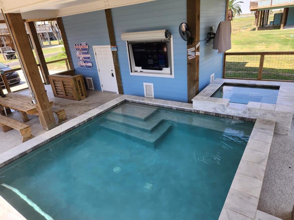 Day, Hot Tub, TV and multimedia, Pool view