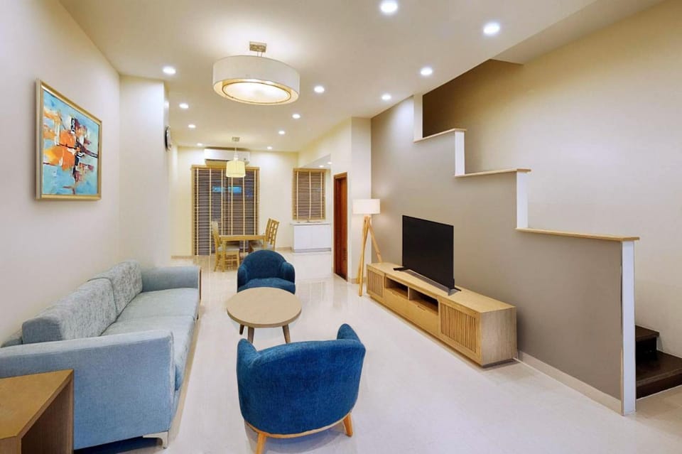 Communal lounge/ TV room, TV and multimedia, Living room, Seating area