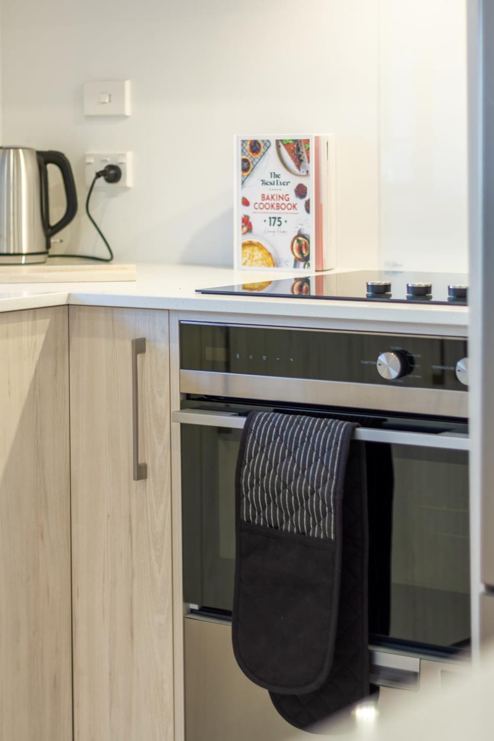 Kitchen or kitchenette, pet friendly, stove