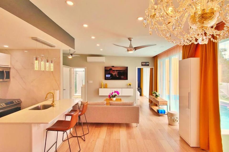 Brand New Luxury Private Pool Villa Quartz - 5 mins walk to #Sapphire Beach Apartment in Caribbean
