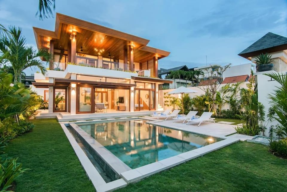 Stylish luxury ocean & ricefield view monthly deal Villa in Kediri