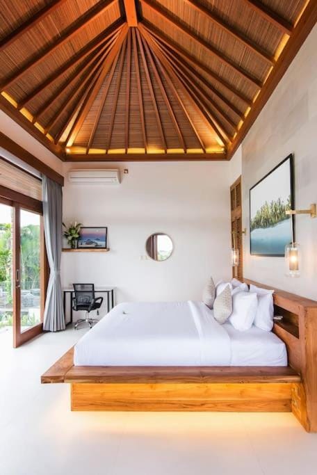 Stylish luxury ocean & ricefield view monthly deal Villa in Kediri