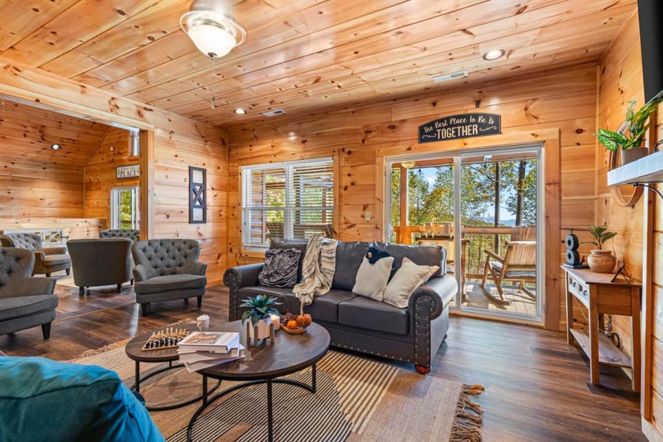Skyview Serenity by Ghosal Luxury Lodging Chalet in Sevier County
