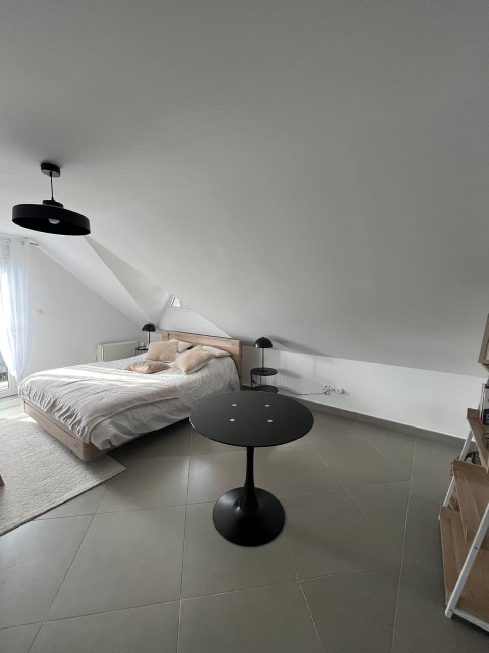 Bed, Photo of the whole room