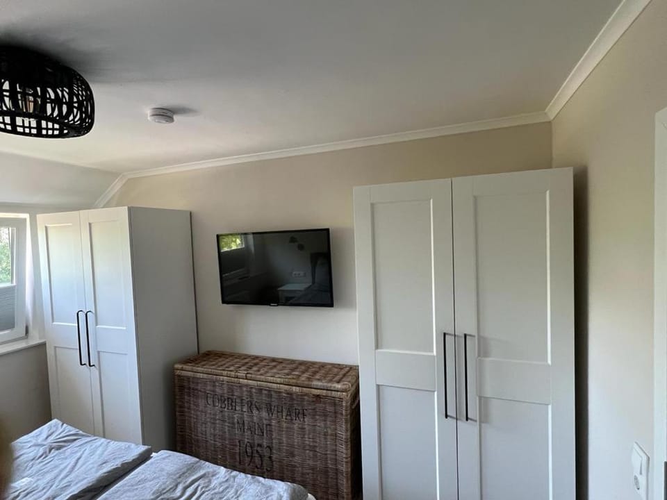 Bed, Bedroom, wardrobe