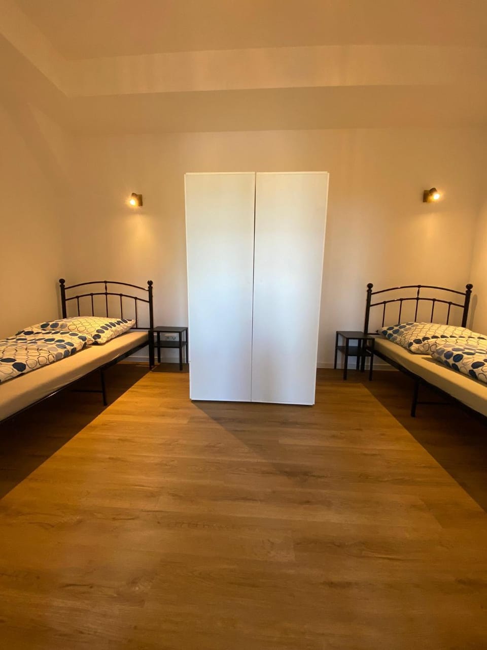 Bed, Photo of the whole room, Bedroom, wardrobe
