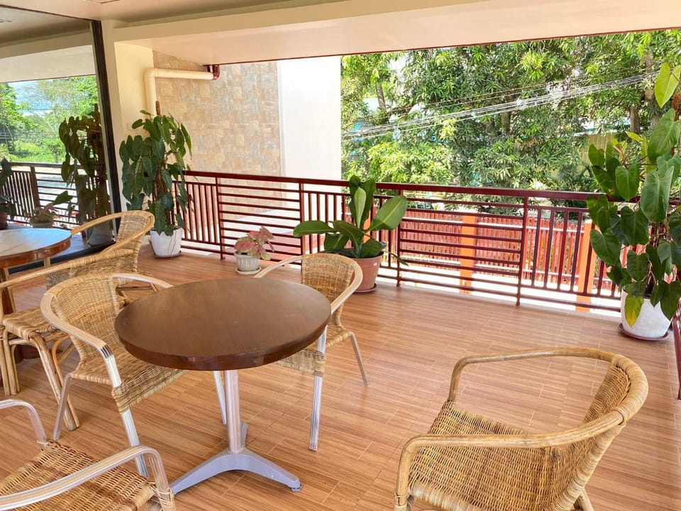 Balcony/Terrace, Internal: Not applicable to any particular room