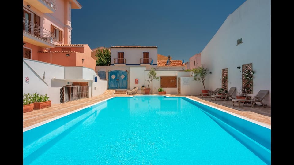 Relaxing Cristal Bedroom apartment sleeps 5 num1500 Apartment in Santa Teresa Gallura