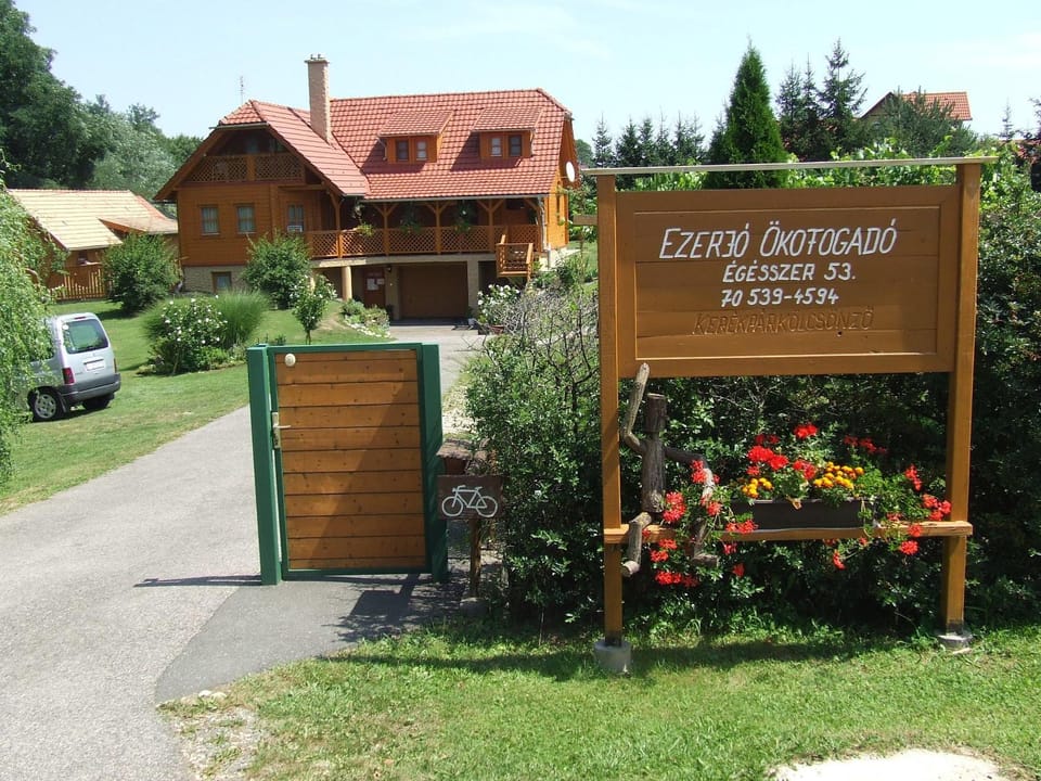 Ezerjó Ökofogadó Bed and Breakfast in Slovenia