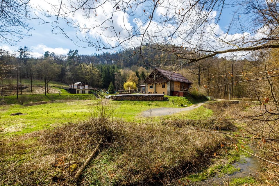 Pod Břesteckou skalou Bed and Breakfast in South Moravian Region