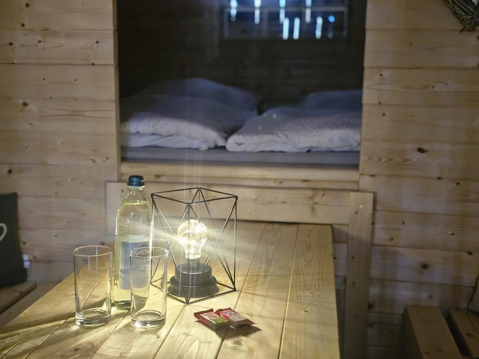 Schlaffass mit Wellness in alter Scheune Luxury tent in Bavaria