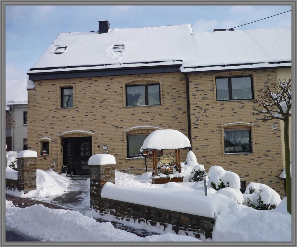 Facade/entrance, Winter