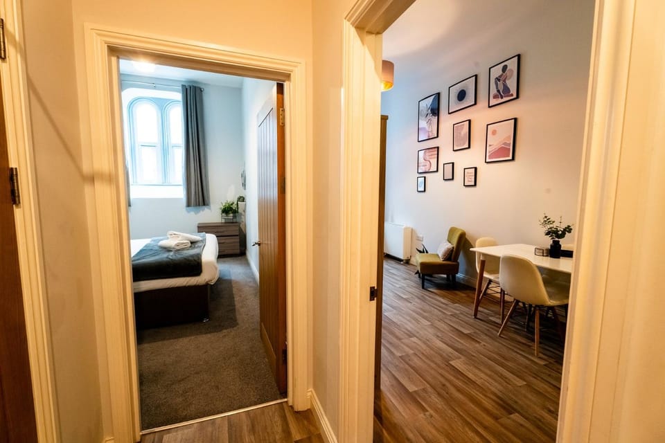 Free Parking | Smart TV | 4 guests Apartment in Swansea