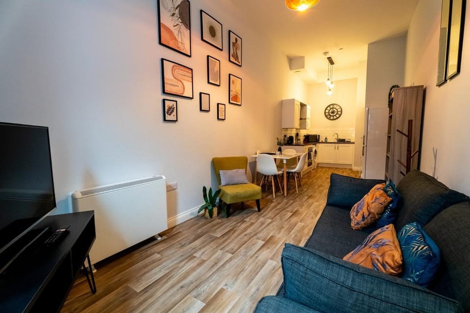 Free Parking | Smart TV | 4 guests Apartment in Swansea