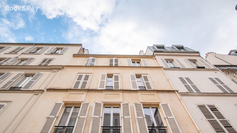Nid d'amour Apartment in Paris