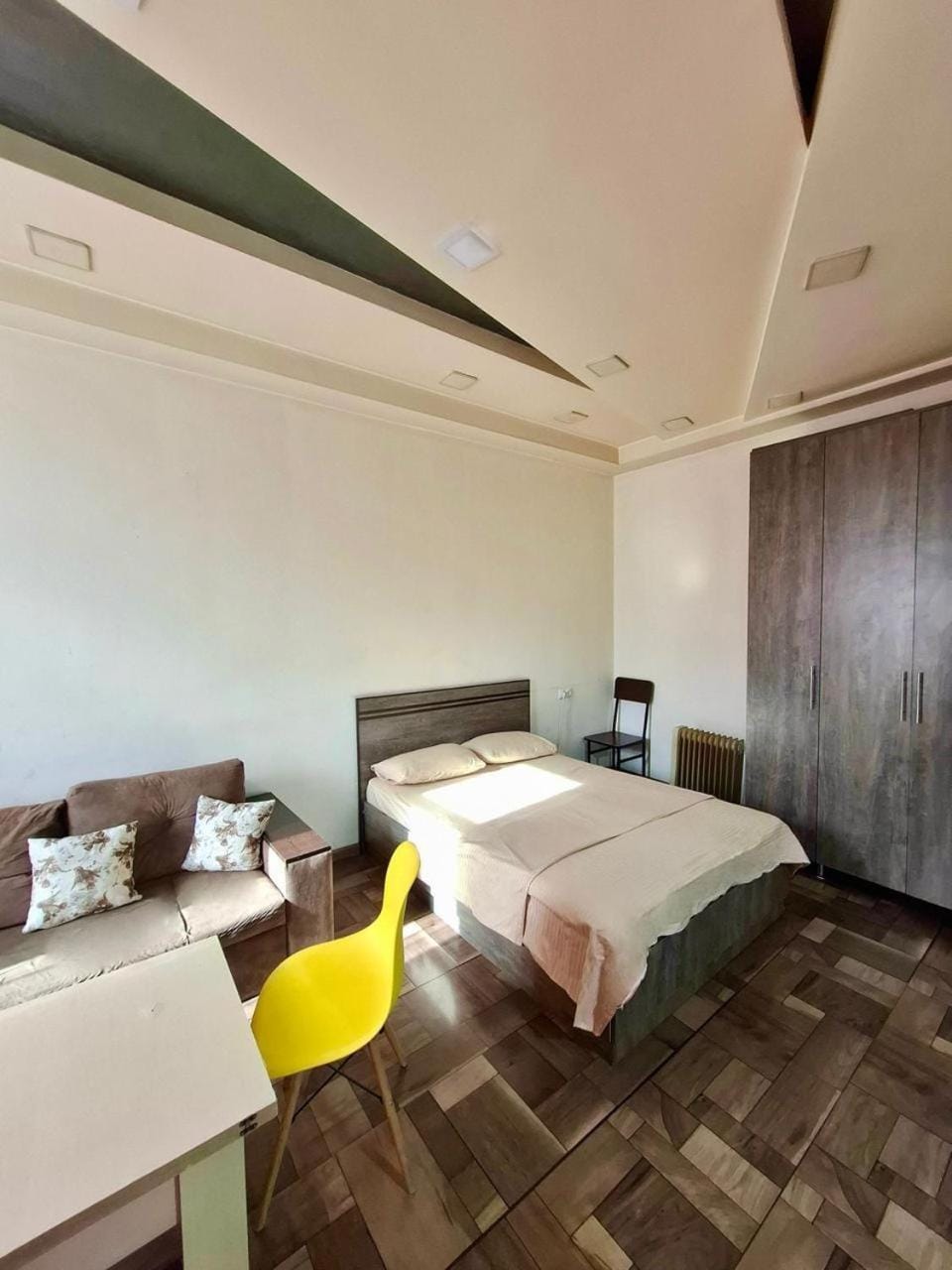 Nice and Sunny 1 room Studio Near City Center + Open Balcony Apartment in Yerevan