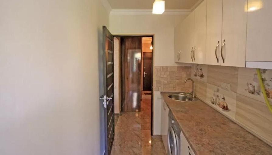 Nice and Sunny 1 room Studio Near City Center + Open Balcony Apartment in Yerevan