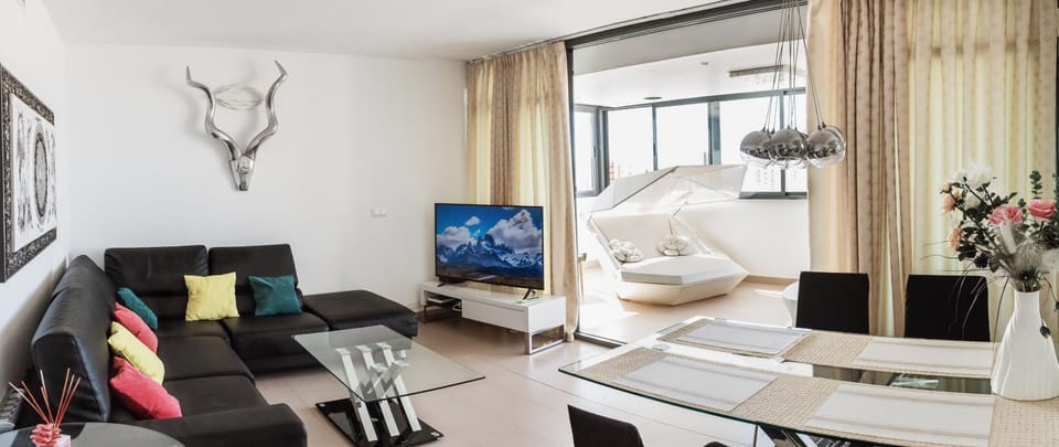 Communal lounge/ TV room